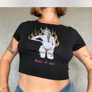 American Vintage Black Graphic Crop T-Shirt